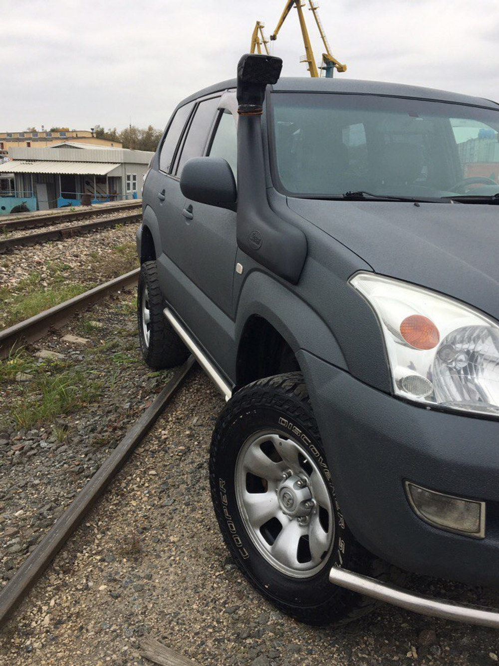 Покраска Раптором Toyota Prado 150