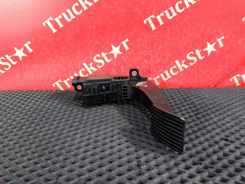 Педаль газа 2023г