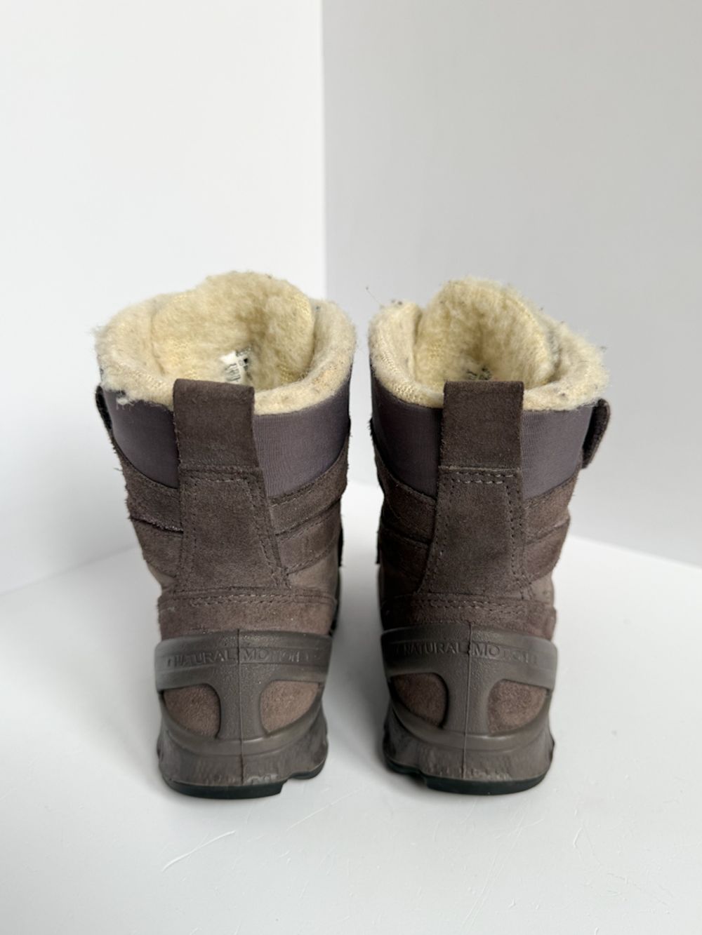 Замшевые ботинки Ecco, 25