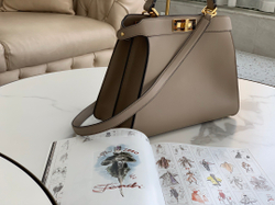 Fendi Peekaboo ISeeU Medium 33 cm