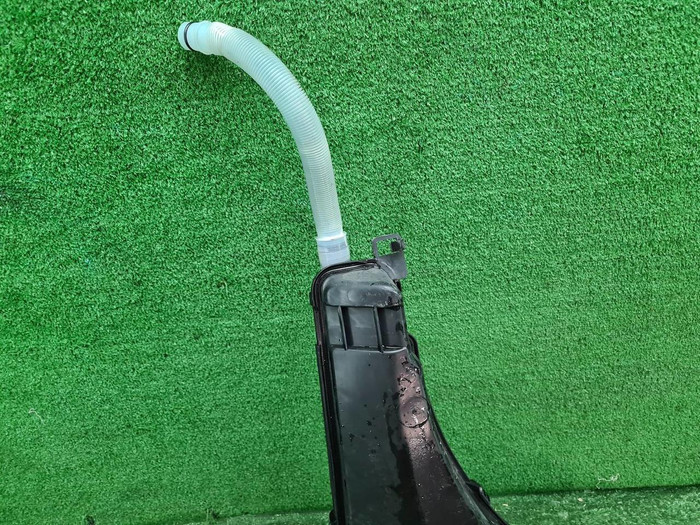 Бачок омывателя BMW X3 G01 (2017-2024)