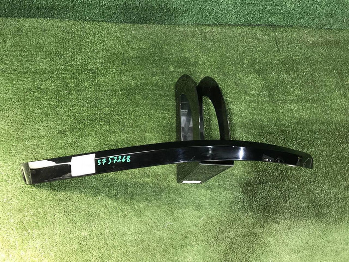 Накладка заднего бампера левая Bentley Bentayga (2015-2020)