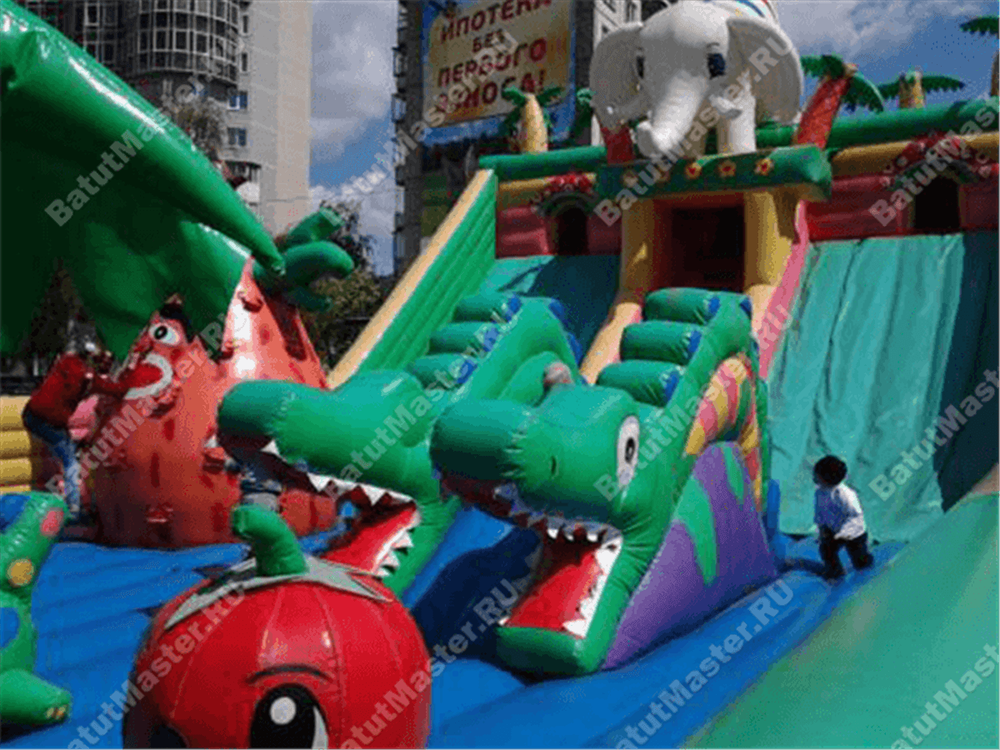 Коммерческий надувной батут "Сафари парк" 14*7*7 м