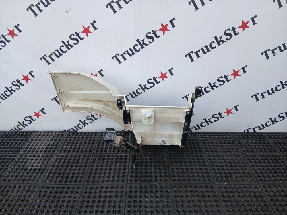 Корпус подножек левый 2023г