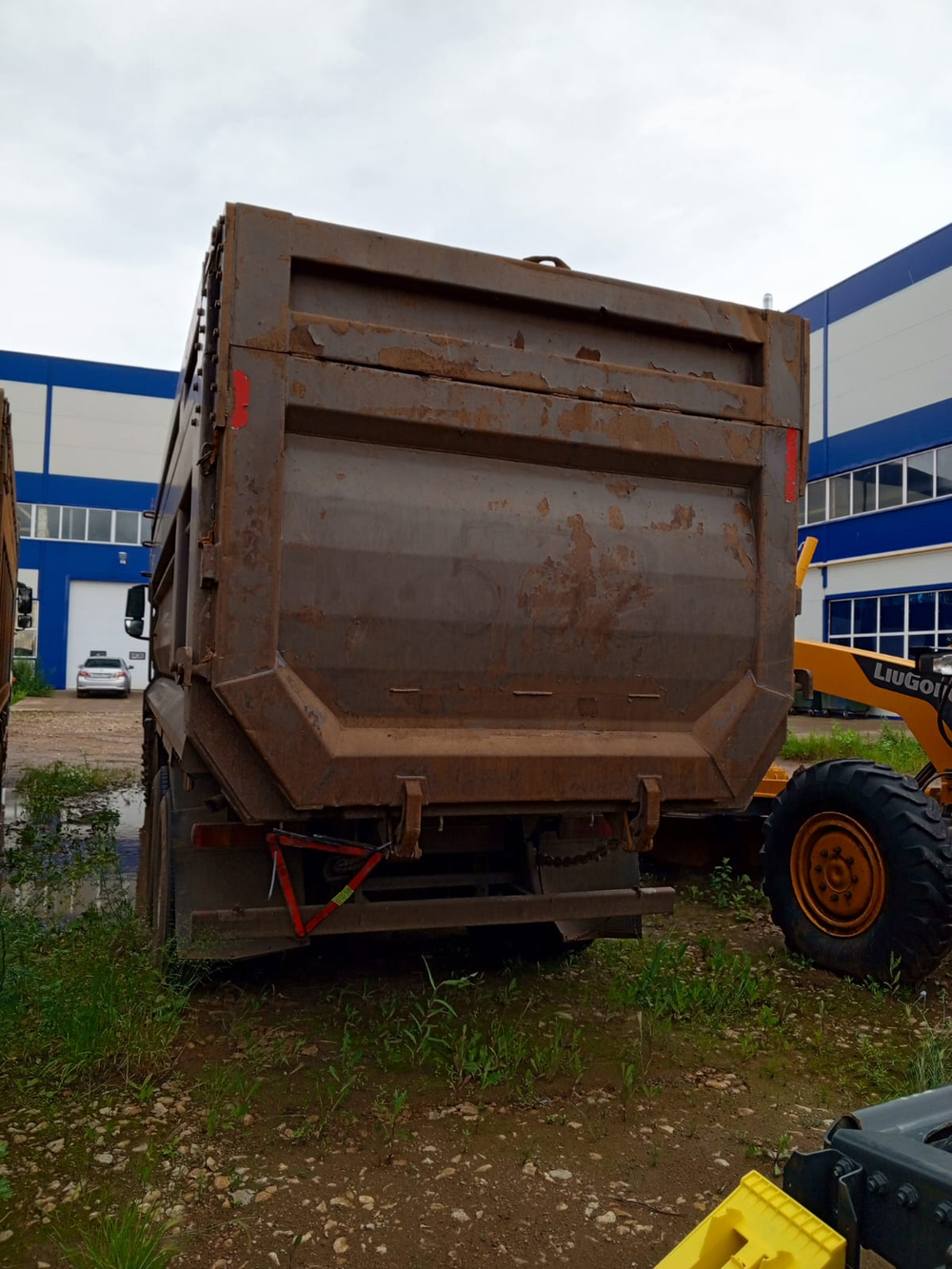 Howo T5G 8x4 Самосвал ZZ3317V386GE1 (Дизельный, 10,5 л, 440 л.с., МТ)