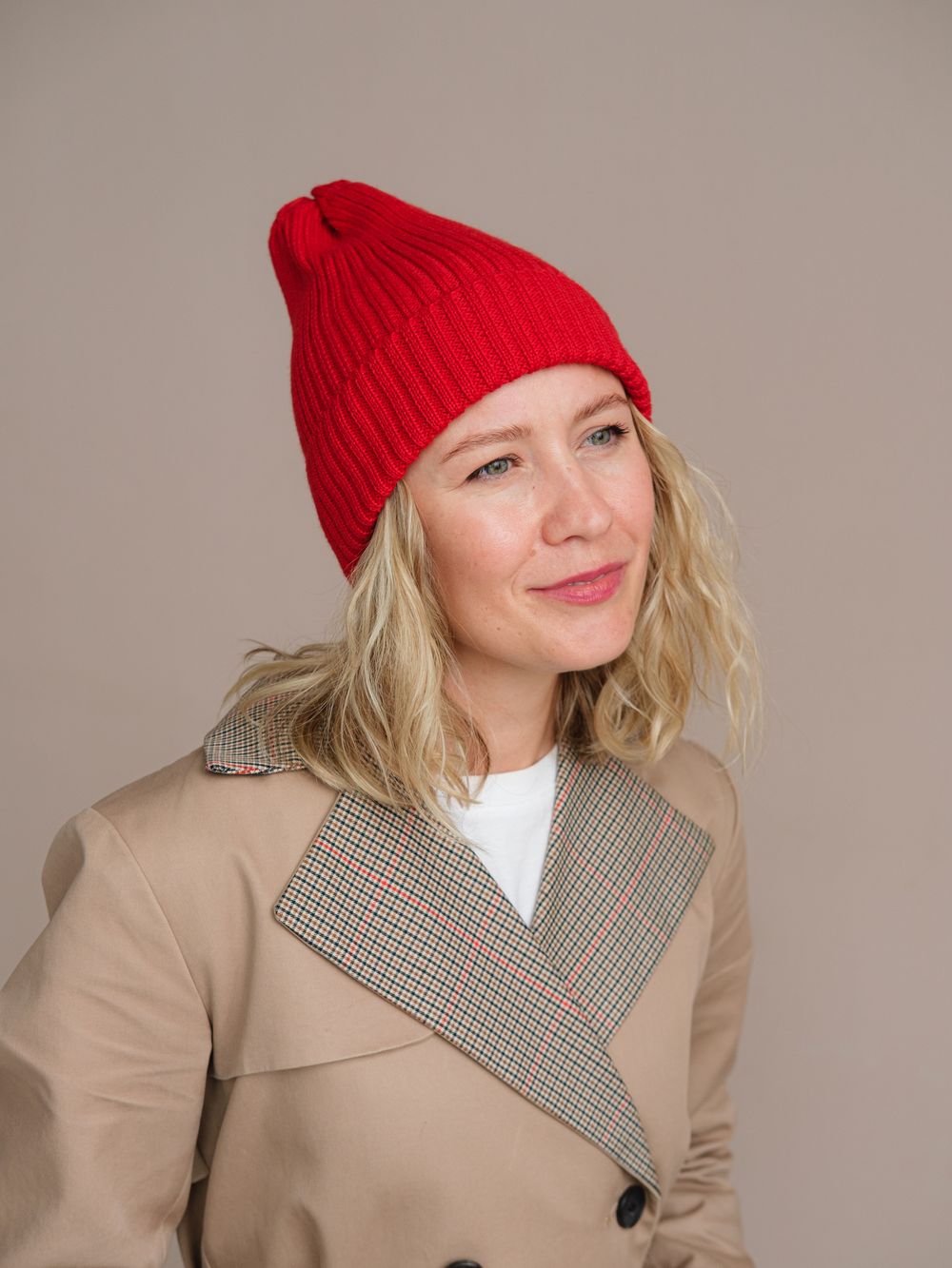 Шапка вязаная-резинка весенняя/осенняя КЭП(Красный)