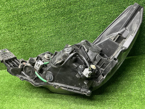 Фара правая Subaru Forester 5 SK (2018-2021) LED