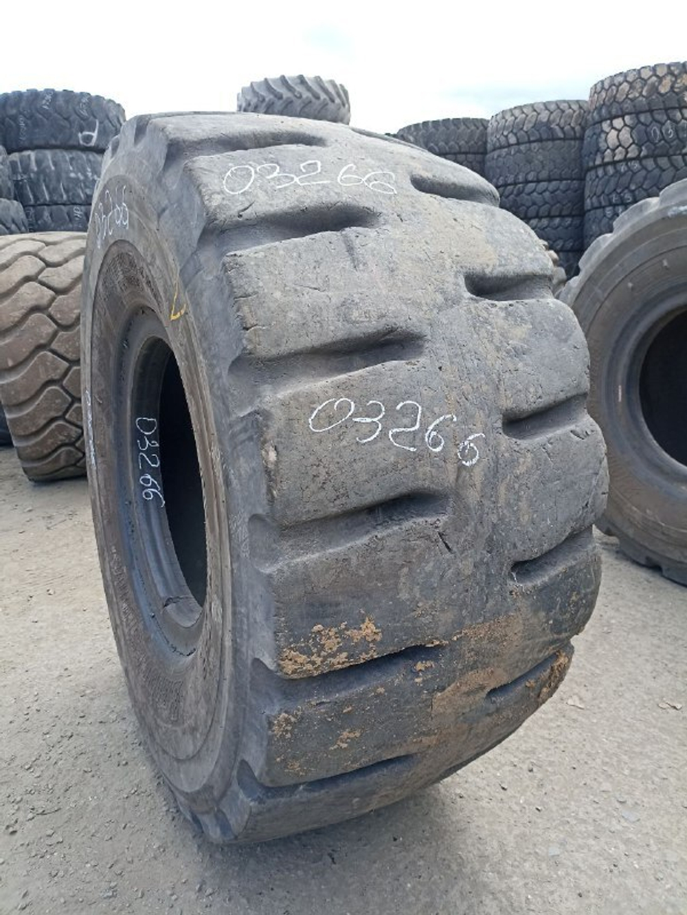 35/65R33 Bridgestone VSDL шина б/у