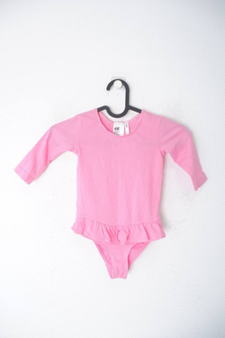 Боди H&M повседневное на 2-4 года