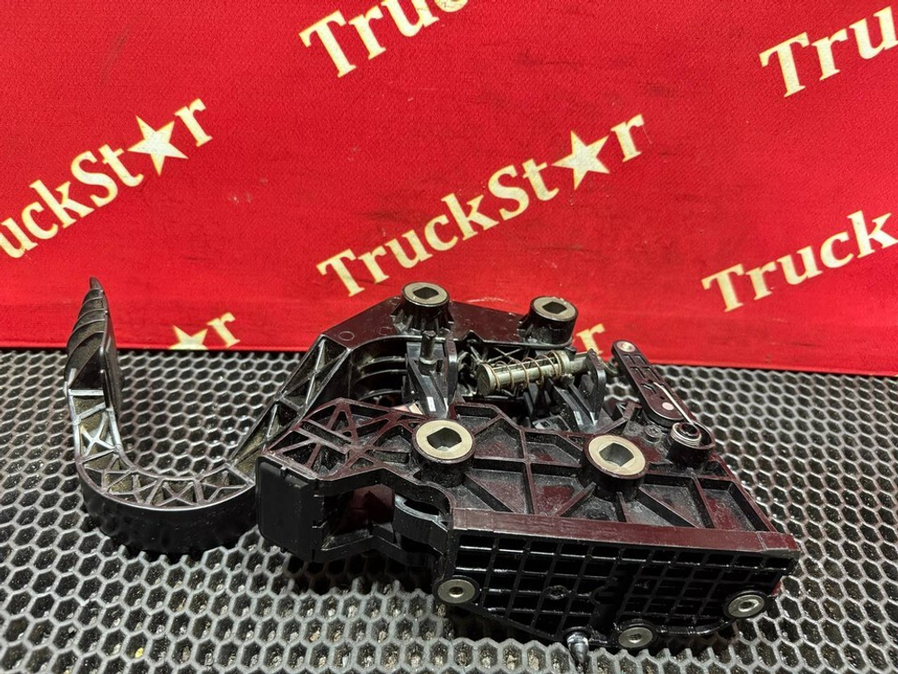 Педаль газа