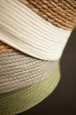 Джутовая корзинка для елки 26х58 House of Seasons коричневая с белой полосой