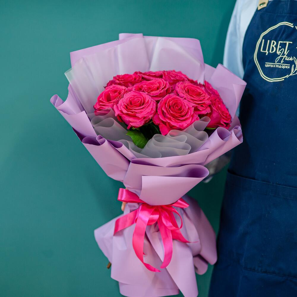 Букет из 11 ярких малиновых роз Эквадор