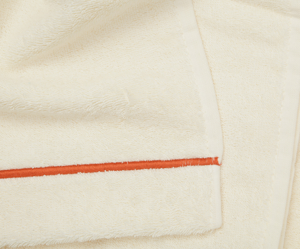 Полотенце 110х150 Old Florence Corallo с коралловой вышивкой бежевое