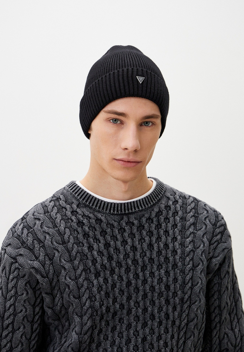 Шапка мужская GUESS