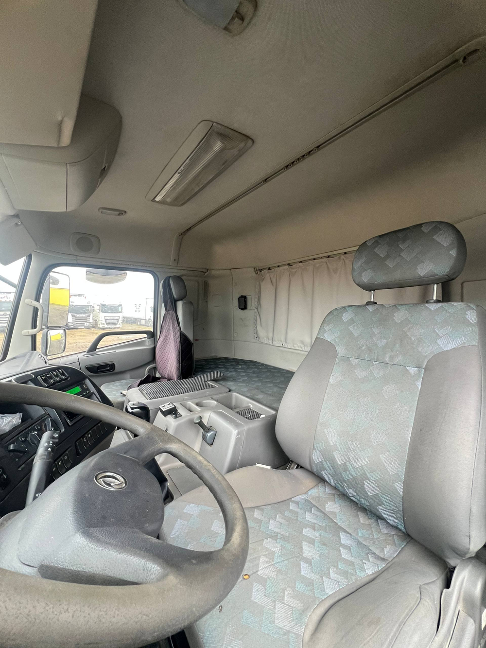 DongFeng KC 8x4 Самосвал KC (Дизельный, 8,9 л, 371 л.с., МТ)
