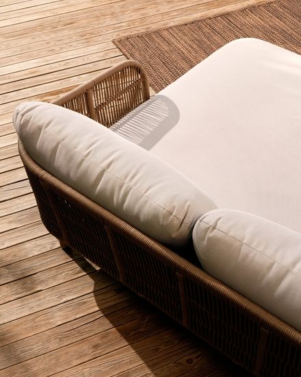 Двухместный шезлонг Catalina из бежевого шнура и массива акации Испания La Forma