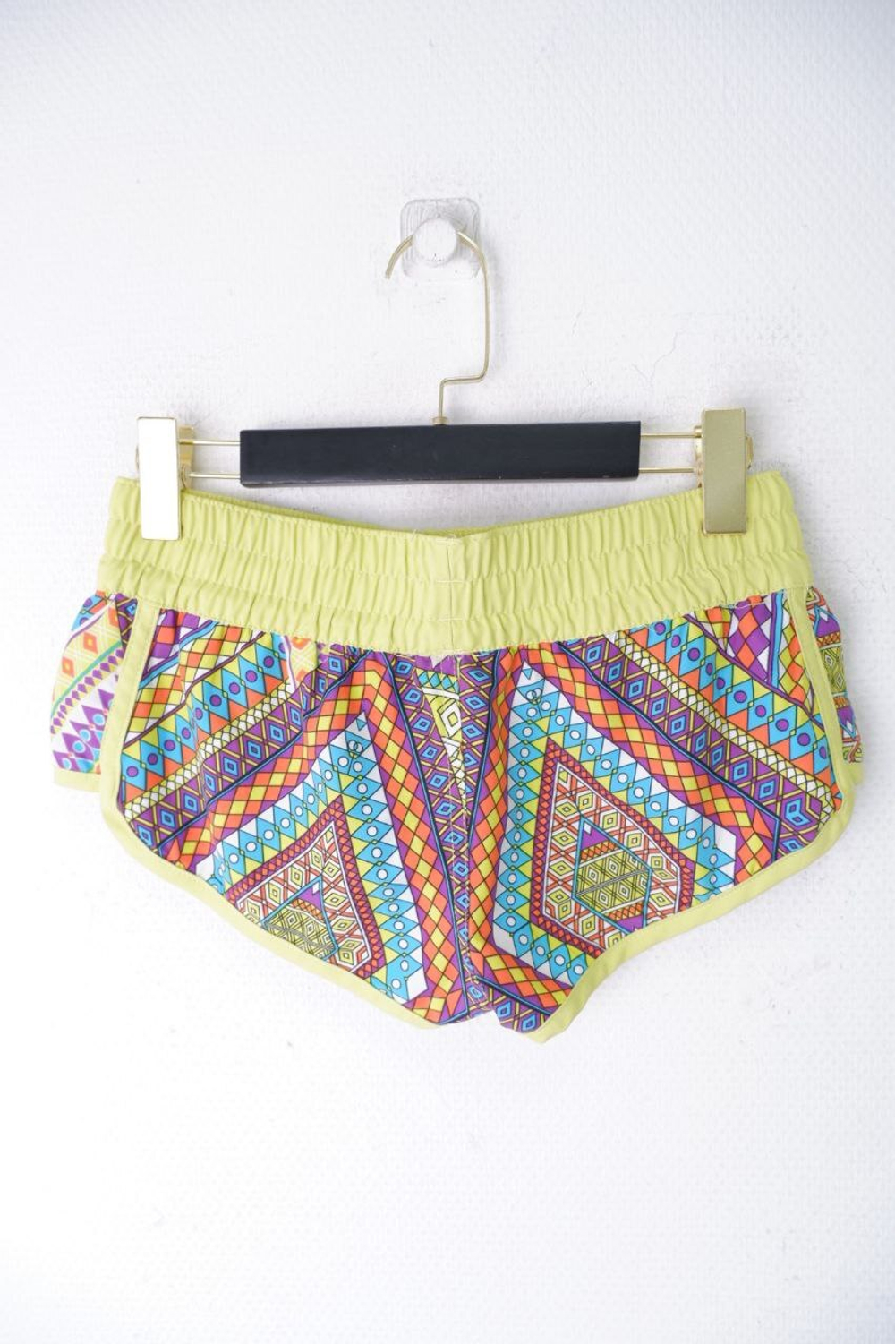 Шорты яркие на 10/11 лет