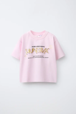 ZARA ФУТБОЛКА KPOP DEMON HUNTERS™ NETFLIX ©, РОЗОВЫЙ