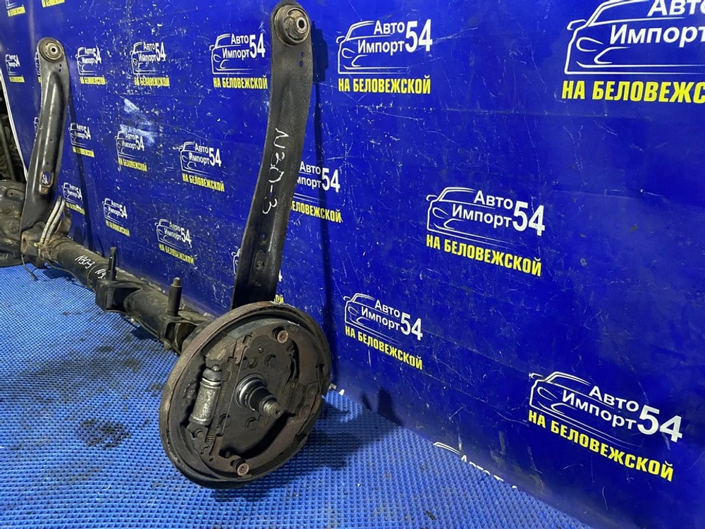 Балка задняя NISSAN R'NESSA 2000