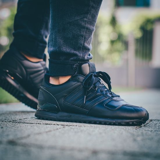 Кроссовки Adidas ZX 700 All Black