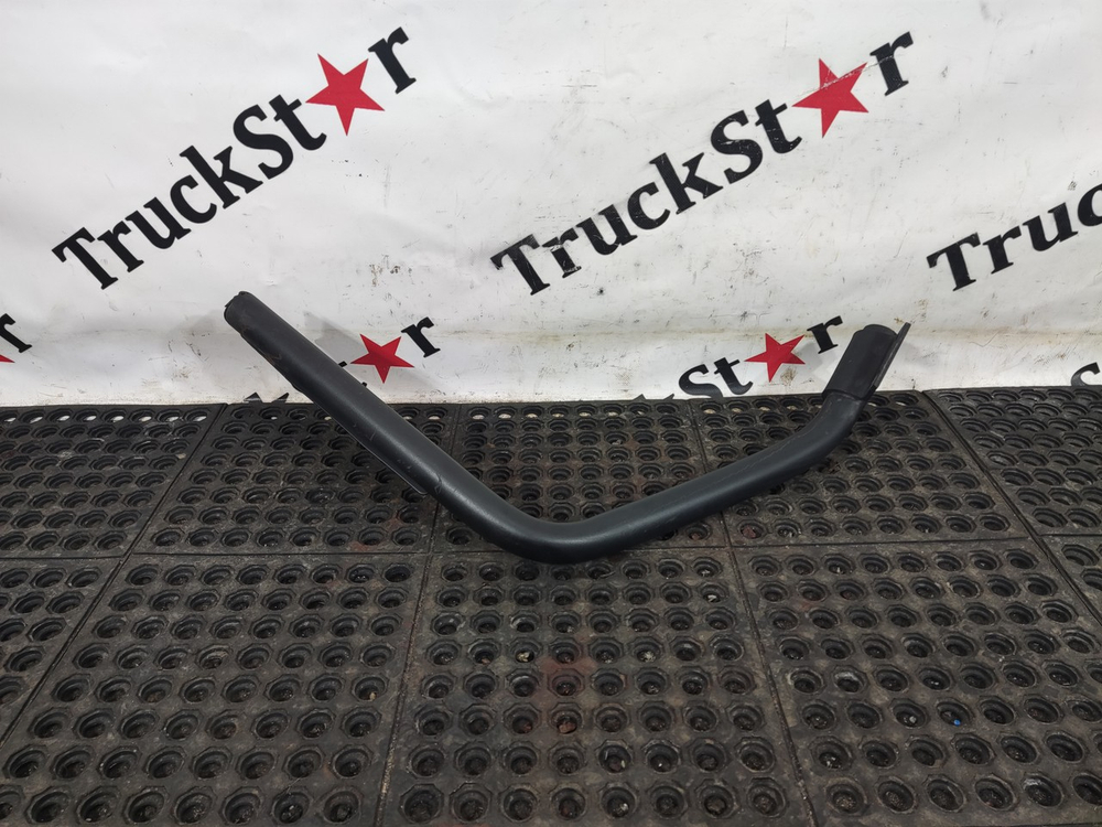 Кронштейн задней части переднего крыла левого 2023г.