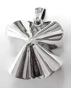 Ювелирная подвеска из серебра,вставка кристаллы Swarovski