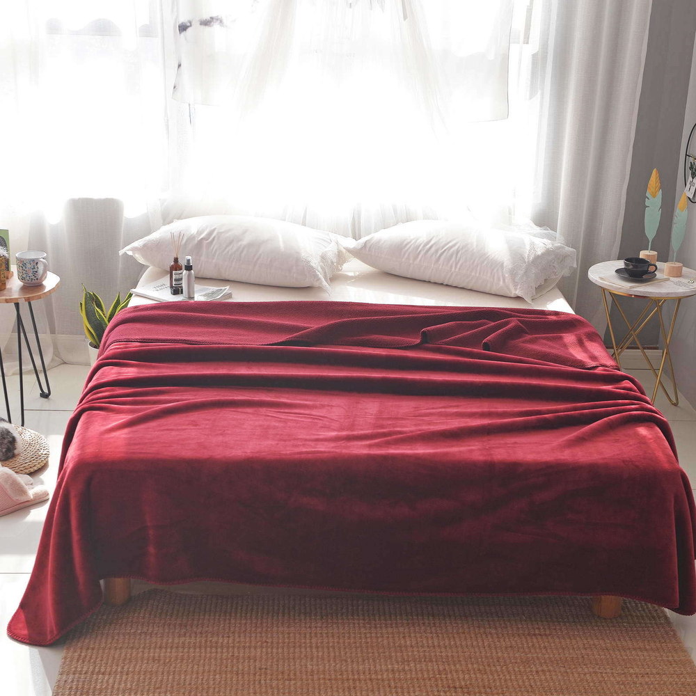 Покрывало 220х240 Sofi De MarkO София бордовое