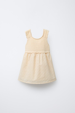 ZARA КОМБИНИРОВАННОЕ ТРИКОТАЖНОЕ ПЛАТЬЕ С ВЫШИВКОЙ В ШВЕЙЦАРСКОМ СТИЛЕ, ЦВЕТ СЛИВОЧНОГО МАСЛА