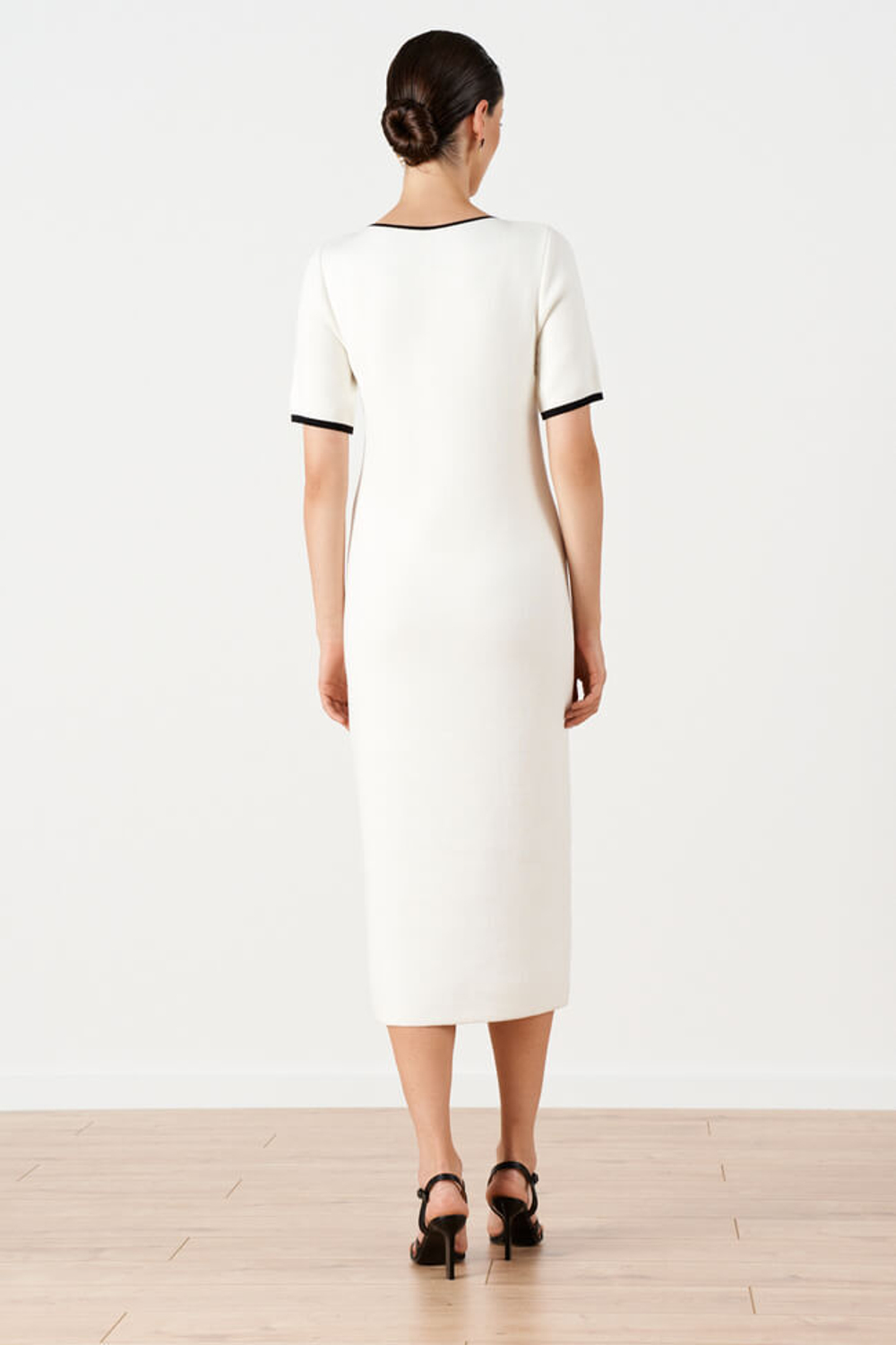 51673 Платье женское (молочный)