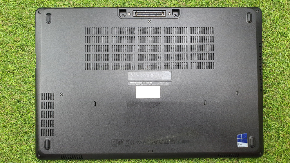 Ноутбук DELL Precision 3510, 15.6"1920х1080, IPS, Intel Core i7 6820HQ 2.7ГГц, 16ГБ, AMD FirePro W5130M - 2048 Мб