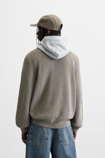 ZARA СВИТЕР RELAXED FIT ИЗ РЕЛЬЕФНОЙ ТКАНИ, КАМЕННО-СЕРЫЙ