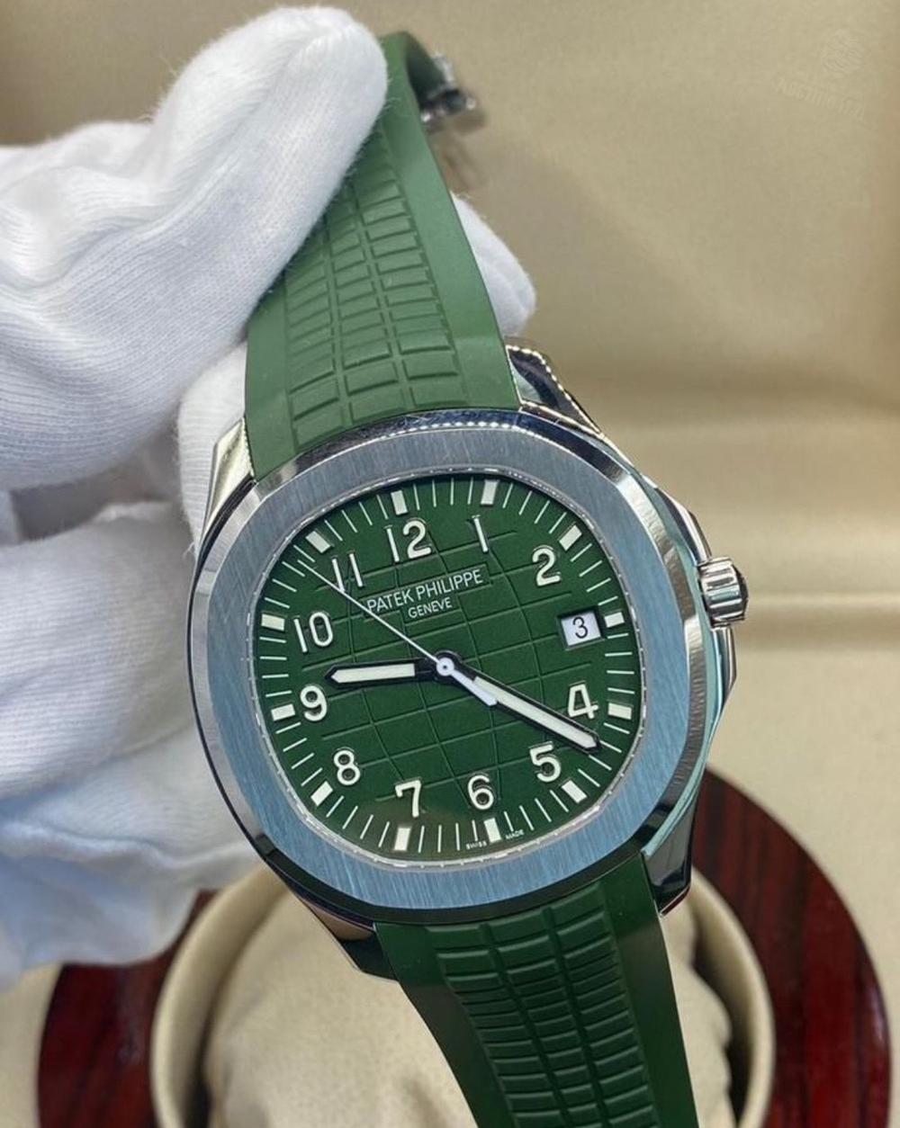 Часы Patek Philippe Nautilus