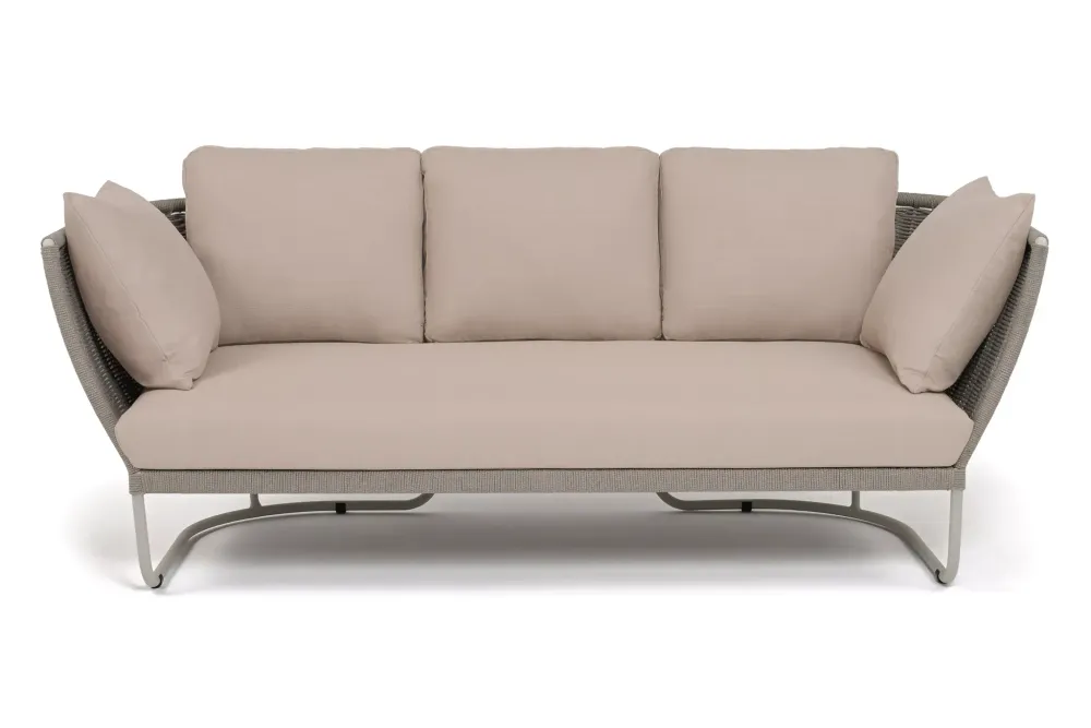"Фиджи" диван 3-местный плетеный из роупа, каркас алюминий светло-серый (RAL7035) муар, роуп серый меланж круглый, ткань Mossle бежевая