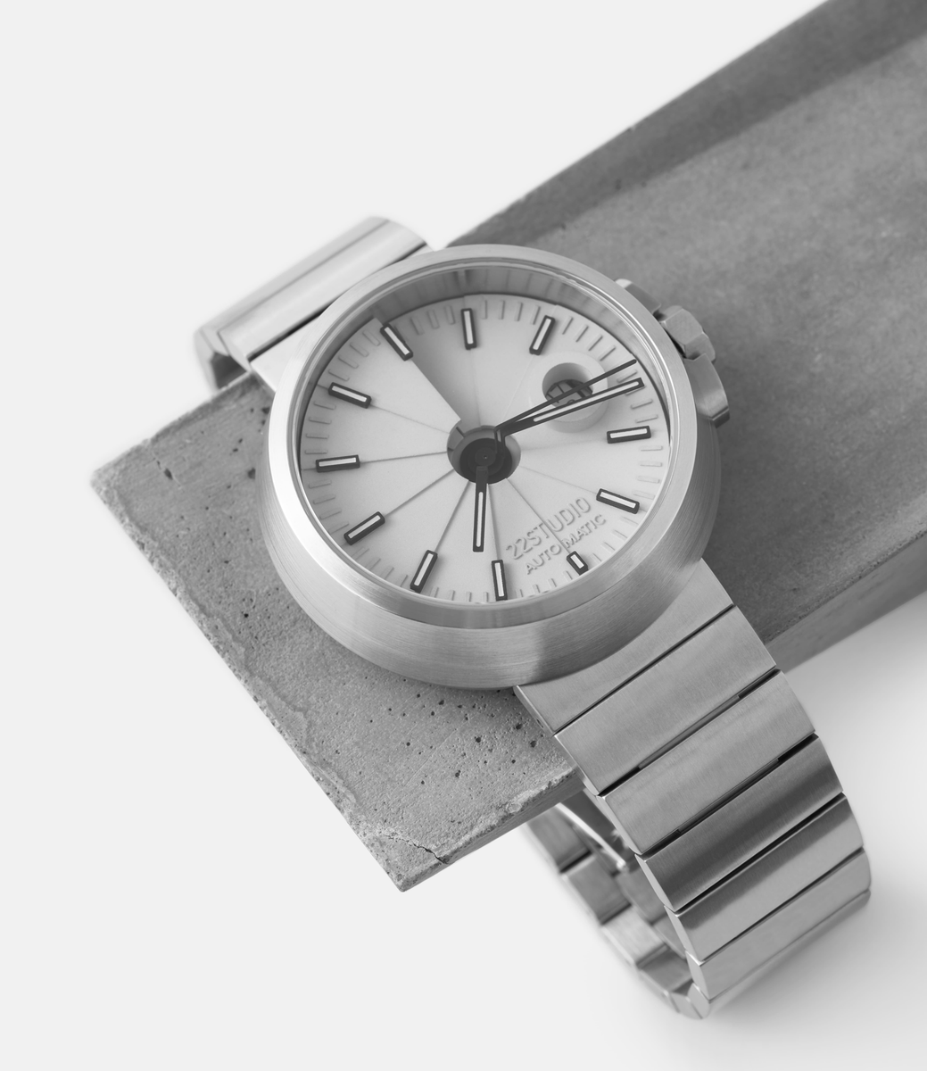 Automatic Sport Smoky White — часы с циферблатом из бетона (45 мм)