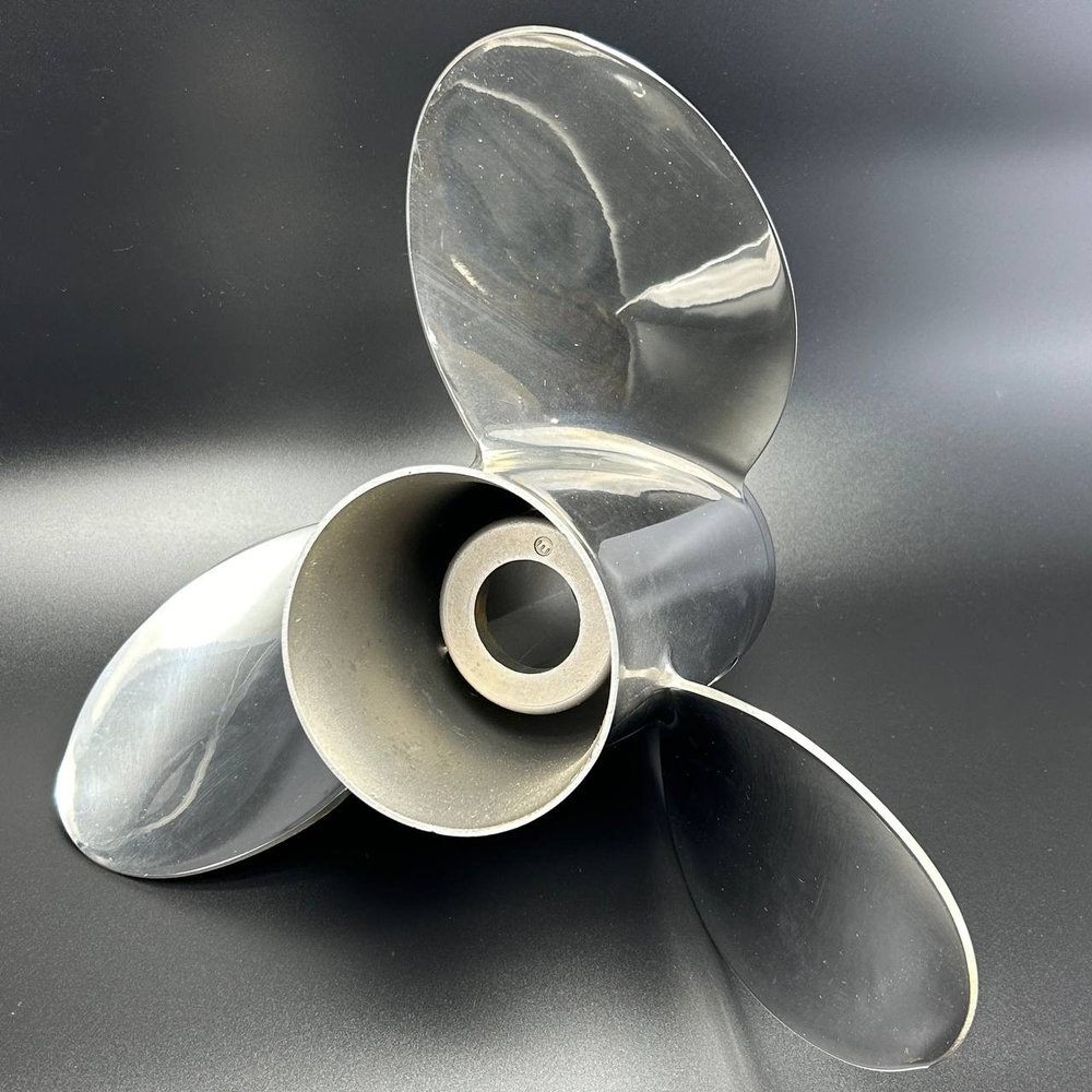 Гребной винт Mercury Laser II (13-1/2х22R) Стальной