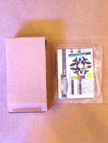 Волчок Yaeger Yggdrasil Gravity Yielding B49.01 Takara Tomy