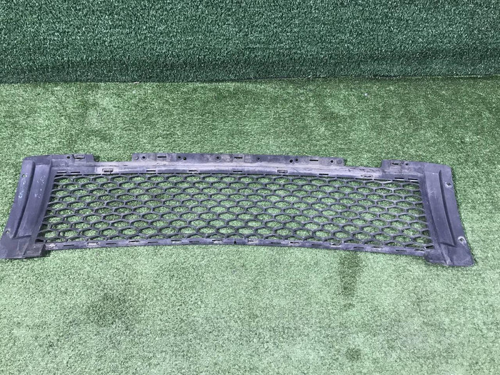 Решетка переднего бампера Land-Rover Freelander 2 (2006-2010)