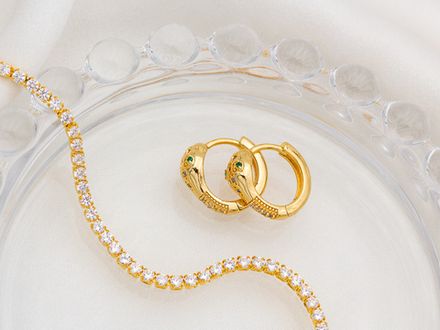 Серьги-кольца "Змейки" 13мм, со стразами