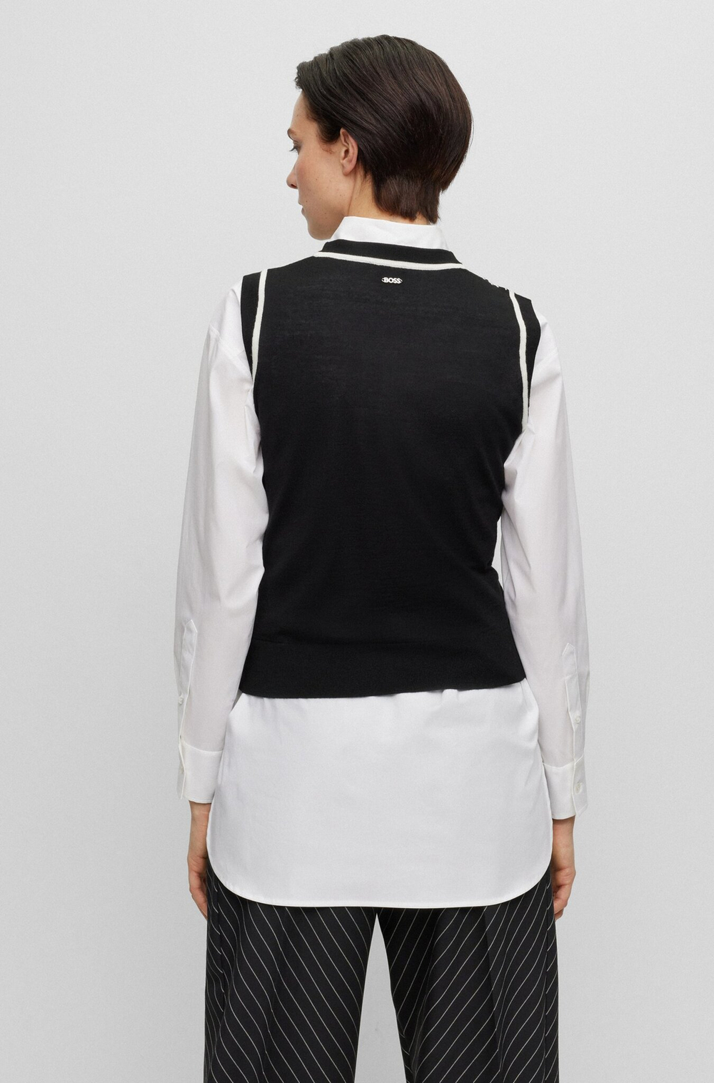 Жилет женский BOSS Fastuna 10250302 01