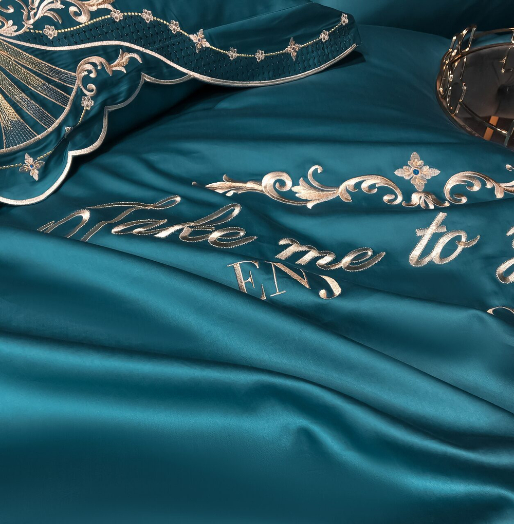 Постельное белье Сатин Гладкокрашеный Вышивка Делюкс на резинке DHCR003