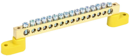 Шина PE "земля" на двух угловых изоляторах ШНИ-8х12-16-У2-Ж IEK