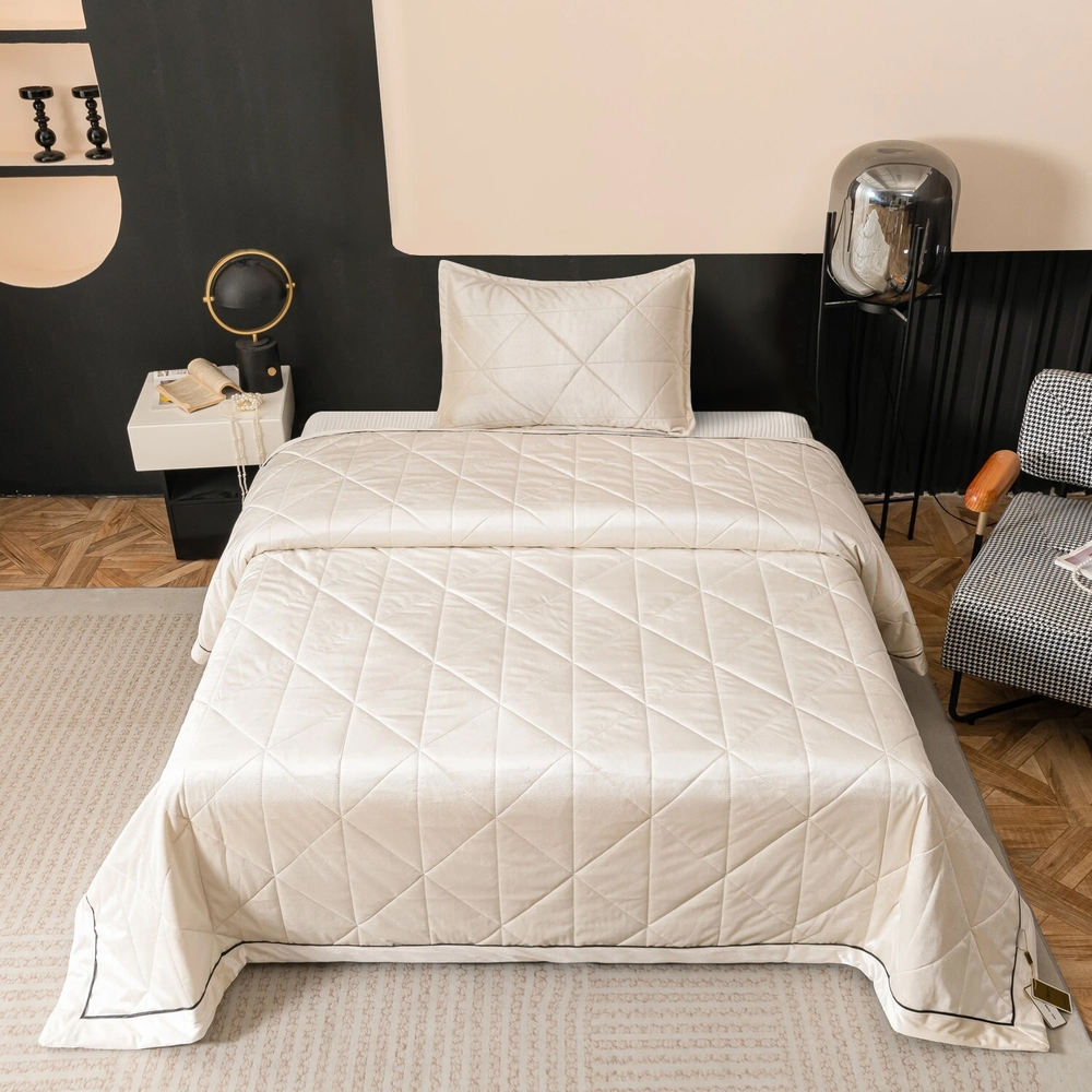 Велюровое покрывало в клетку с наволочками OVL033