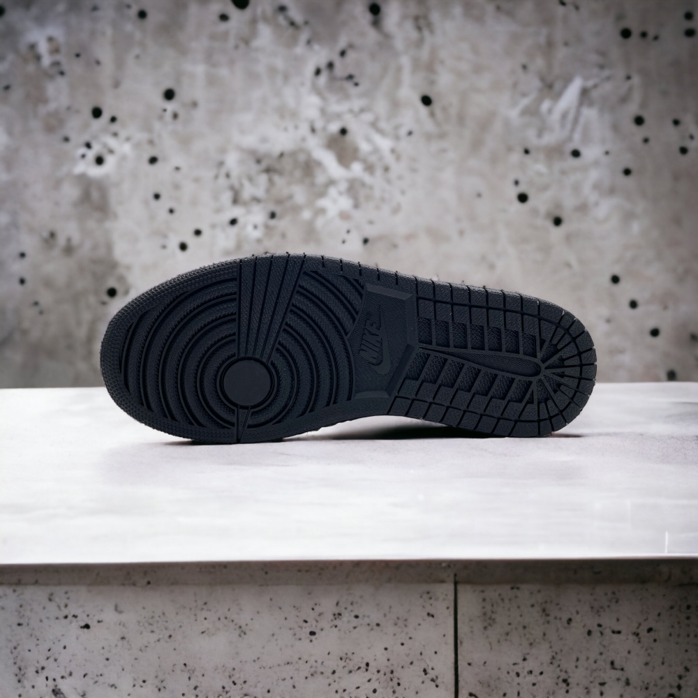 Nike Air Jordan 1 • Black/Gray