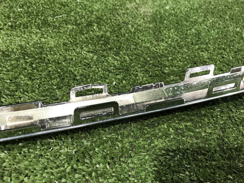 Молдинг заднего бампера Bentley Bentayga (2015-2020)