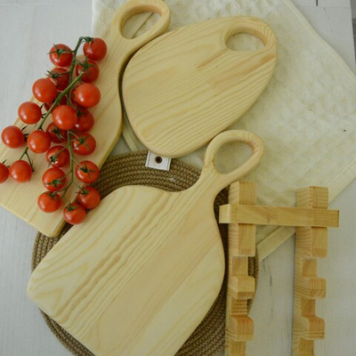 Набор деревянных разделочных досок разной формы, 3шт с подставкой