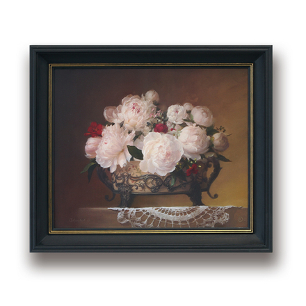 Пионы с ажурной салфеткой