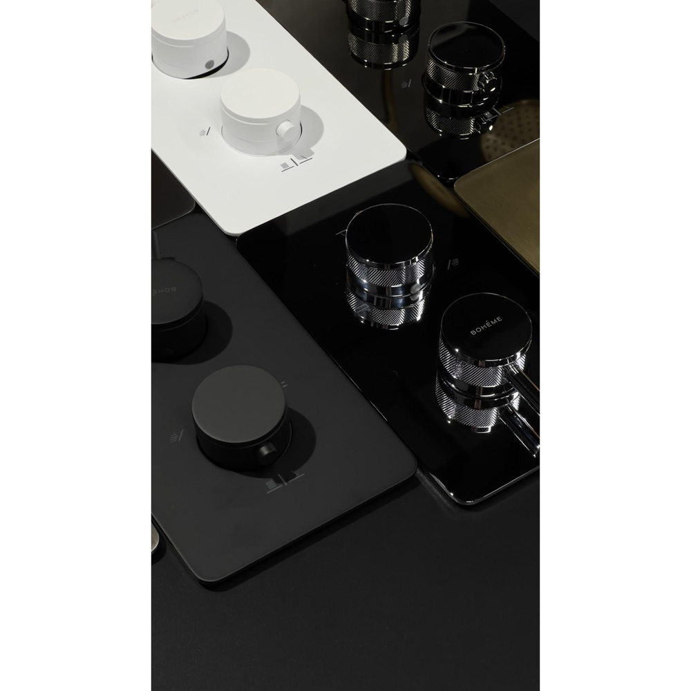 Встраиваемый смеситель для душа и ванны с термостатом трехпроходной Boheme CELL 134-3-B BLACK