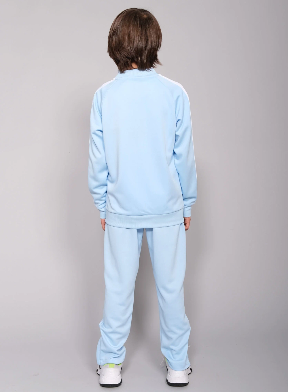 Модель рост 139 см. размер брюк 8-10 см