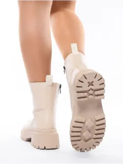 Зимние ботинки на высокой платформе