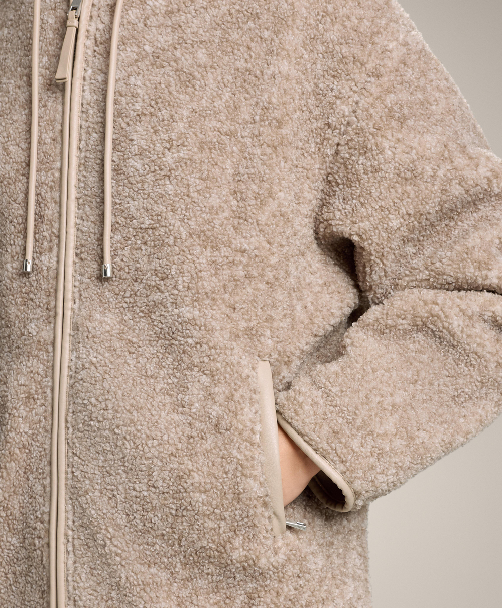 Oysho Куртка из искусственной овчины с капюшоном, серо-коричневый меланж